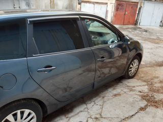 Renault Grand Scenic foto 2