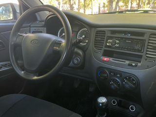 KIA Rio foto 7