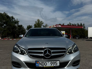 Mercedes E-Class foto 1