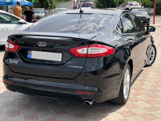 Ford Fusion foto 4