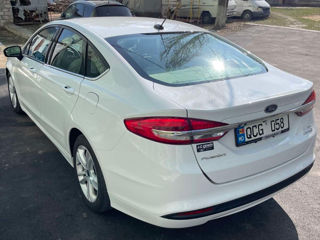 Ford Fusion foto 3