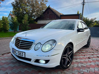 Mercedes E-Class foto 18