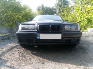 BMW 3 Series foto 3