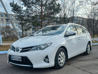 Toyota Auris foto 1