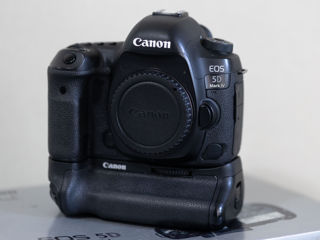 Canon 5D mark IV + BG E20