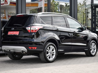 Ford Kuga foto 2