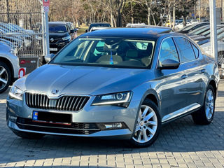 Skoda Superb foto 4