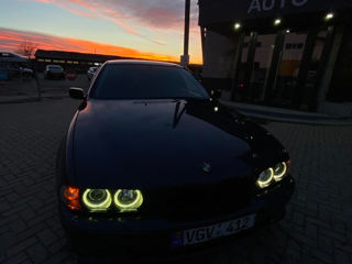 BMW 5 Series foto 7