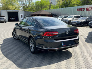 Volkswagen Passat foto 3