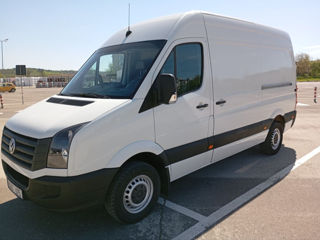 Volkswagen Crafter.  9500