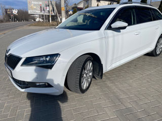 Skoda Superb foto 4