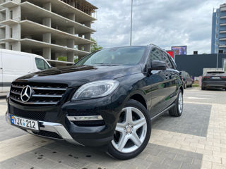 Mercedes M-Class foto 2