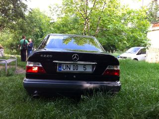 Mercedes E Class foto 2