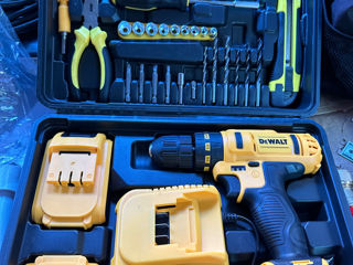 Шуруповерт Dewalt 24v