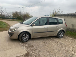 Renault Grand Scenic foto 2