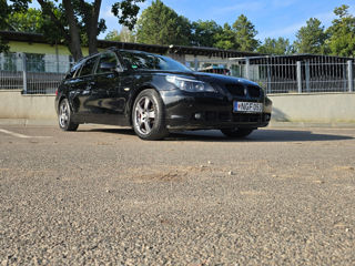 BMW 5 Series foto 4