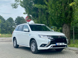 Mitsubishi Outlander foto 2