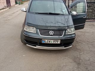 Volkswagen Sharan foto 1