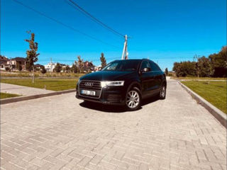 Audi Q3 foto 1