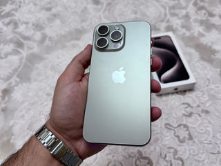 iPhone 15 Pro Max 256GB Natural Titanium foto 3