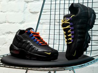 Nike Air Max 95 Premium Black/Rush Blue foto 1