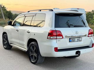 Toyota Land Cruiser foto 2