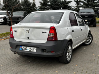 Dacia Logan foto 3