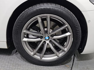 BMW 5 Series foto 5