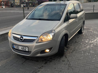 Opel Zafira foto 2