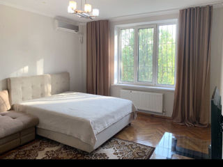 Apartament cu 3 camere, 80 m², Centru, Chișinău foto 3