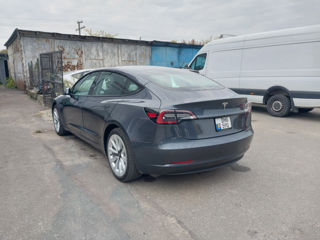 Tesla Model 3 foto 2