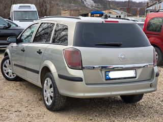 Opel Astra foto 2