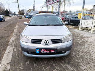 Renault Megane foto 2