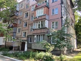 Apartament cu 2 camere, 50 m², Botanica, Chișinău foto 9