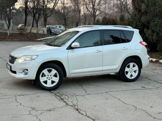 Toyota Rav 4 foto 8