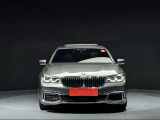 BMW 7 Series foto 3