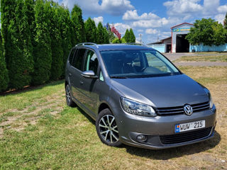 Volkswagen Touran foto 2