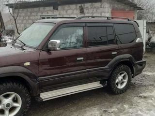 Toyota Land Cruiser foto 1