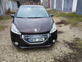 Peugeot 208 foto 5