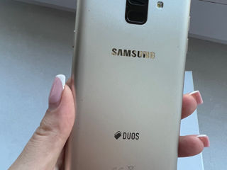 Vând telefon Samsung A6 фото 4