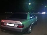 Mercedes Series (W124) foto 3