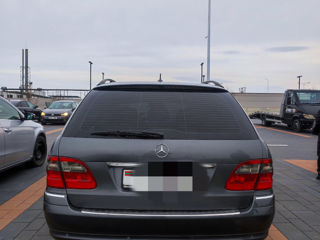 Mercedes E-Class фото 5