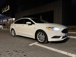 Ford Fusion foto 2