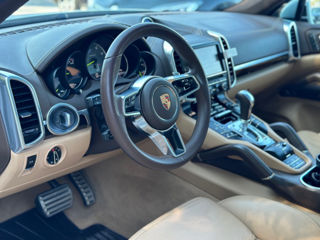 Porsche Cayenne foto 8