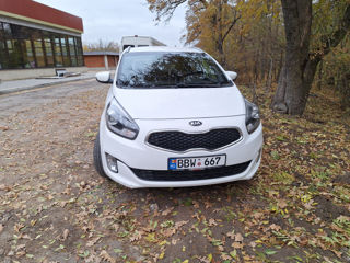 KIA Carens foto 2