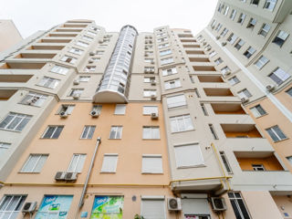 Apartament cu 2 camere, 92 m², Botanica, Chișinău