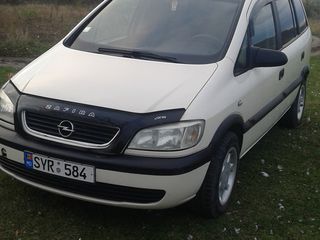 Opel Zafira foto 1