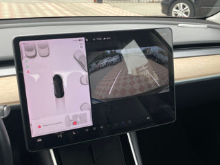 Tesla Model 3 foto 13