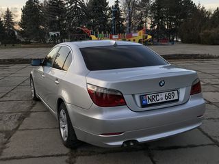 BMW 5 Series foto 3