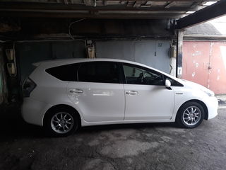 Toyota Prius + foto 2